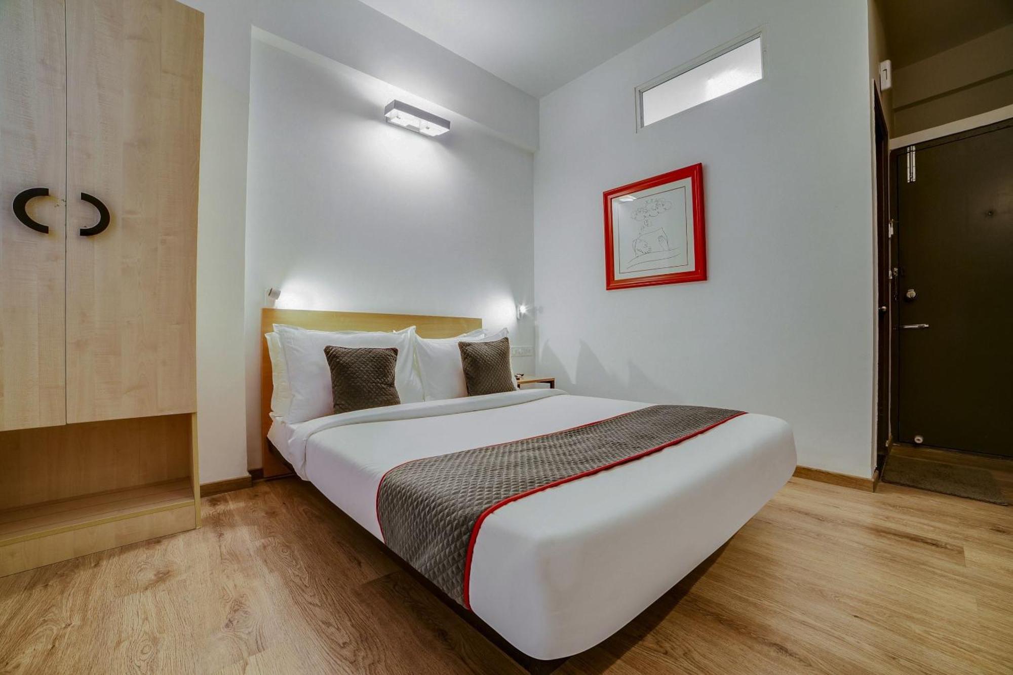 Townhouse Sarvar Hospitality Near Ascendas Park Square Mall بنغالور المظهر الخارجي الصورة