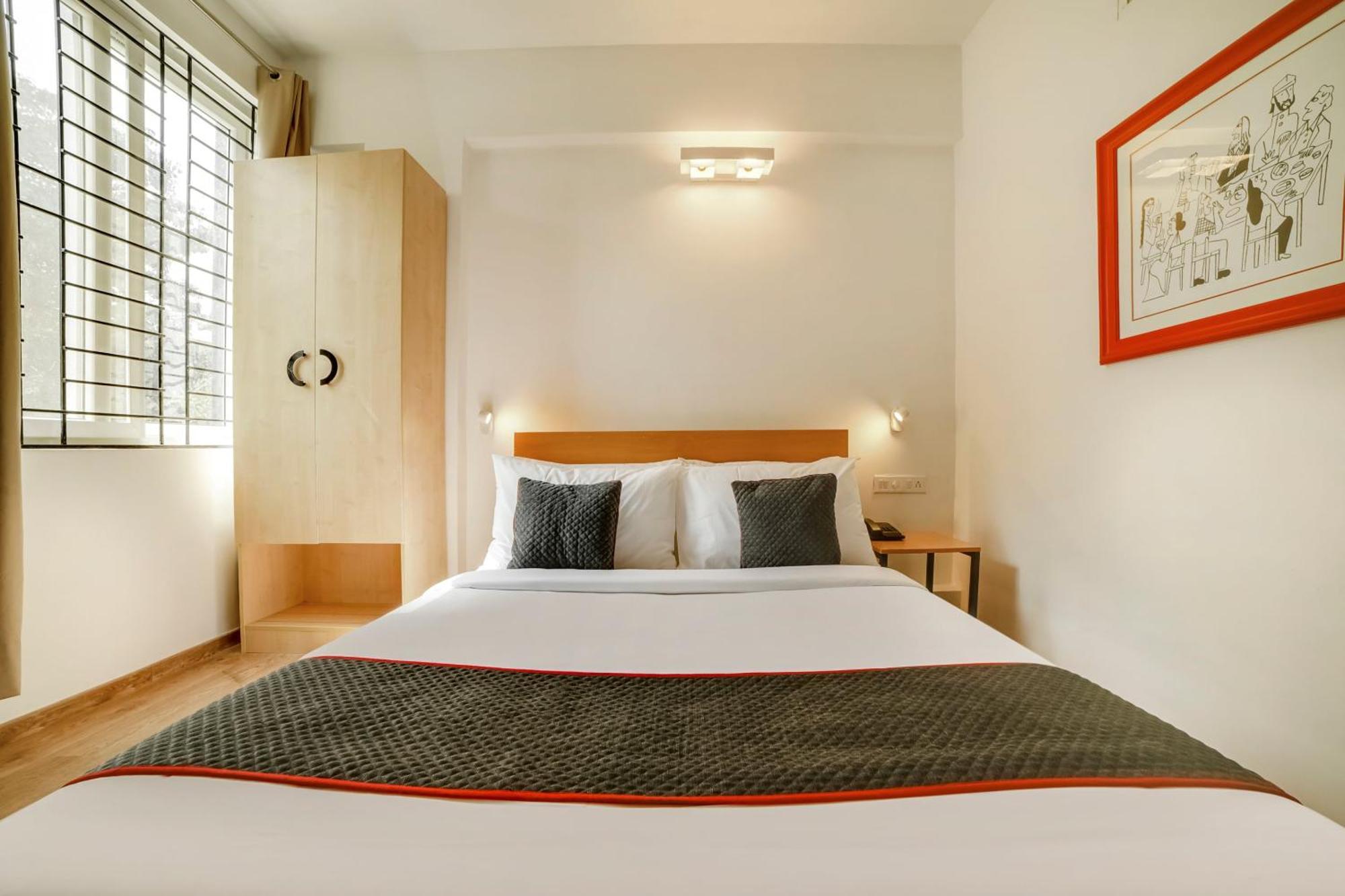 Townhouse Sarvar Hospitality Near Ascendas Park Square Mall بنغالور المظهر الخارجي الصورة