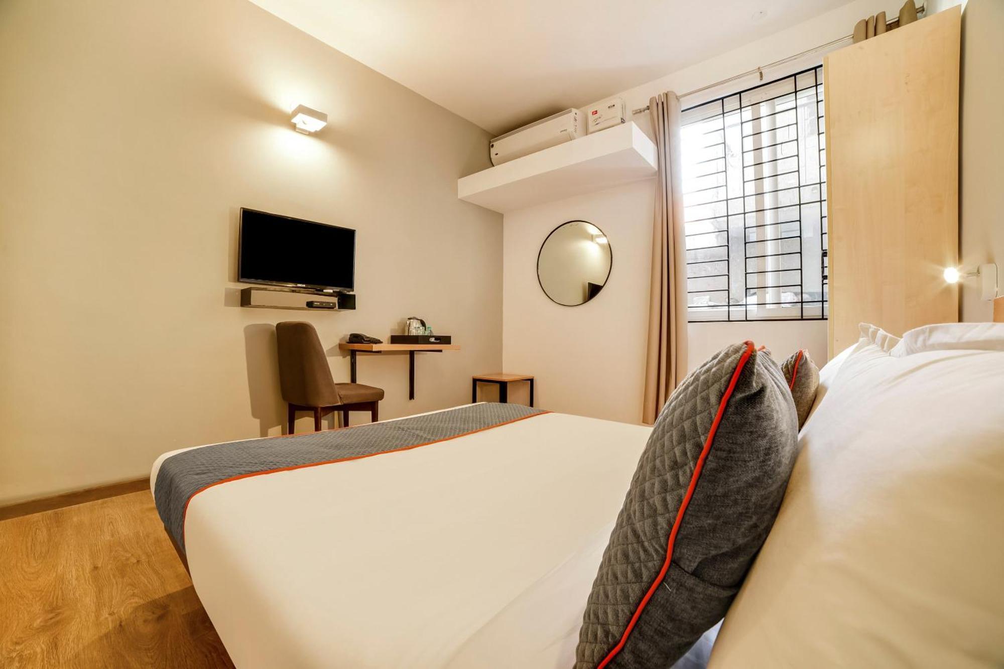 Townhouse Sarvar Hospitality Near Ascendas Park Square Mall بنغالور المظهر الخارجي الصورة