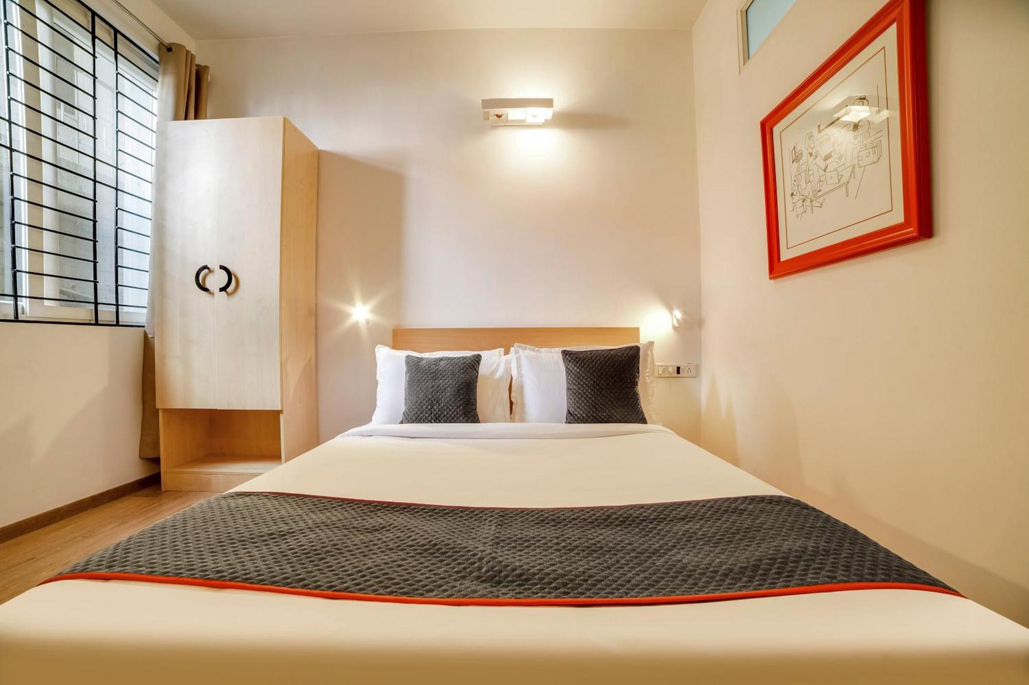 Townhouse Sarvar Hospitality Near Ascendas Park Square Mall بنغالور المظهر الخارجي الصورة